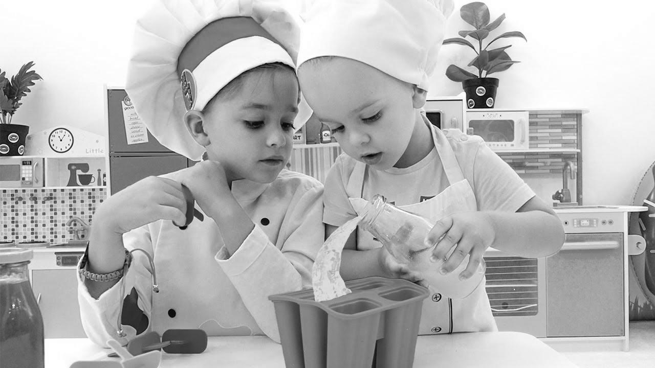 Niki and Chris learn to cook dinner for Mother